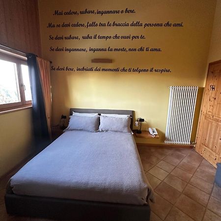 Chalet Chapeau Rar Castel Condino Εξωτερικό φωτογραφία