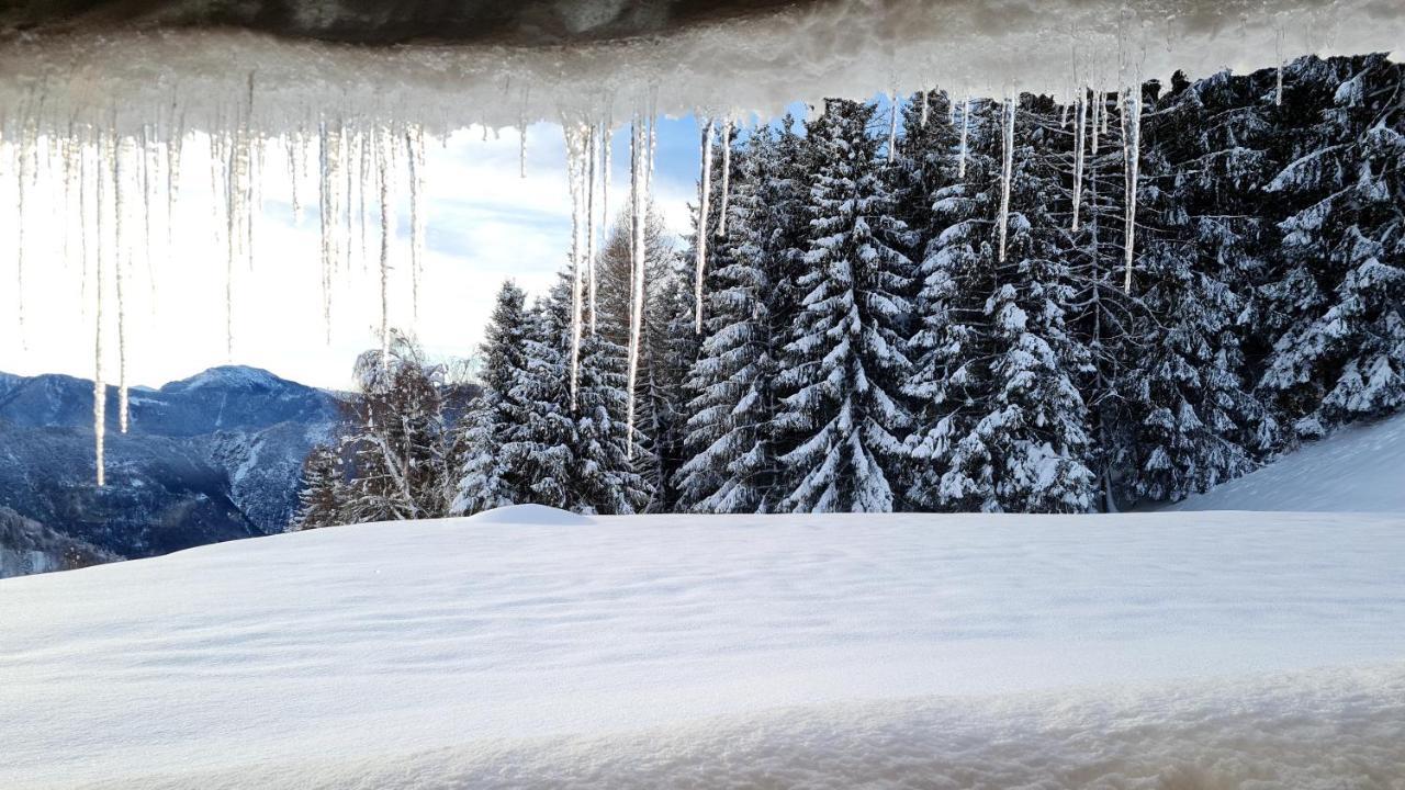 Chalet Chapeau Rar Castel Condino Εξωτερικό φωτογραφία