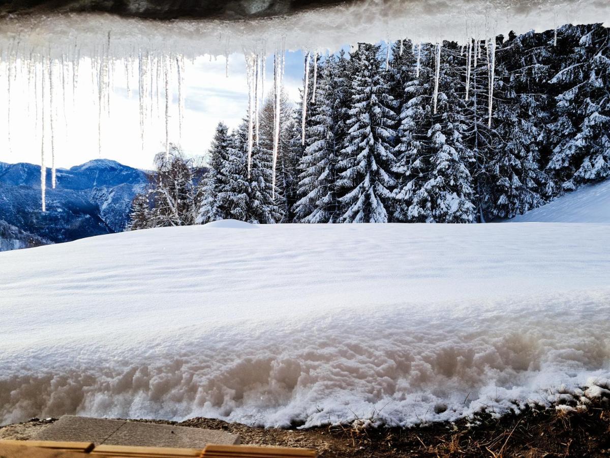 Chalet Chapeau Rar Castel Condino Εξωτερικό φωτογραφία