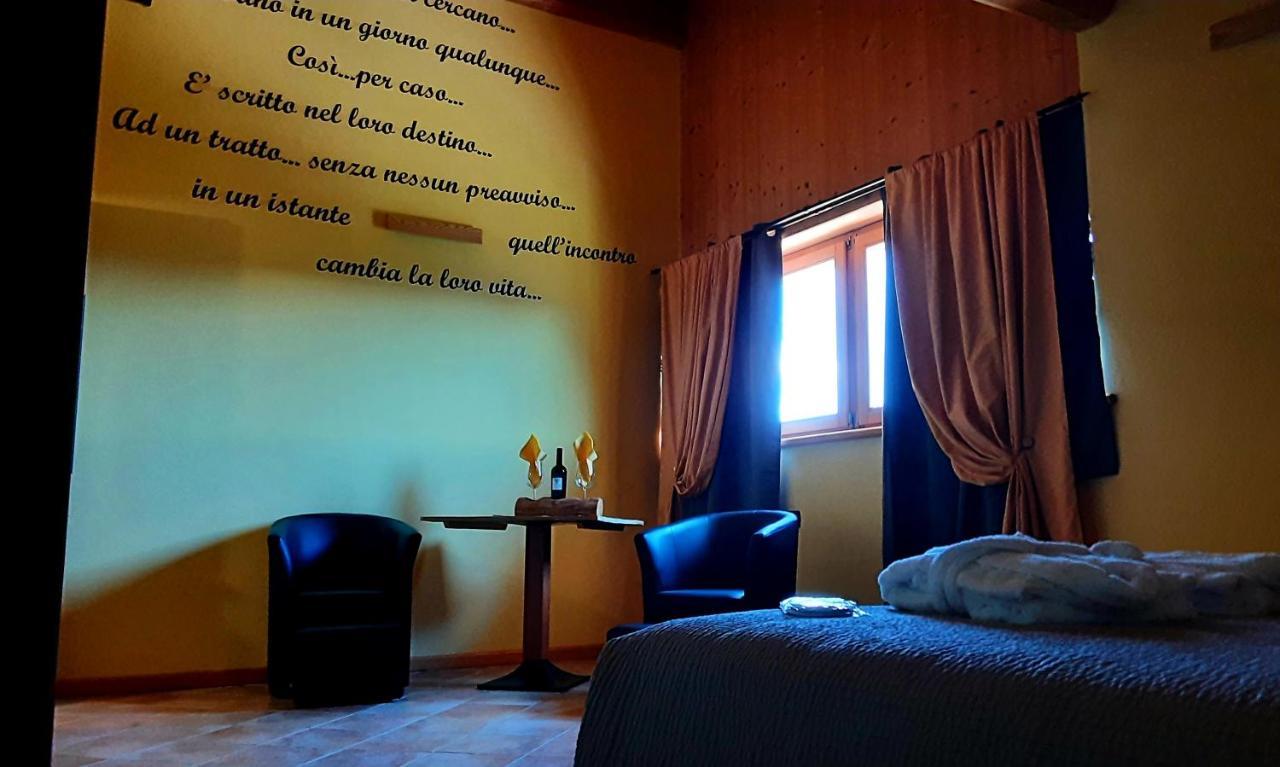 Chalet Chapeau Rar Castel Condino Εξωτερικό φωτογραφία