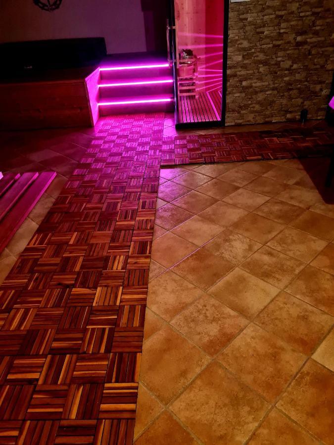 Chalet Chapeau Rar Castel Condino Εξωτερικό φωτογραφία